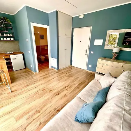 公寓 Primula Con Stupenda Terrazza Vista Mare 努马纳