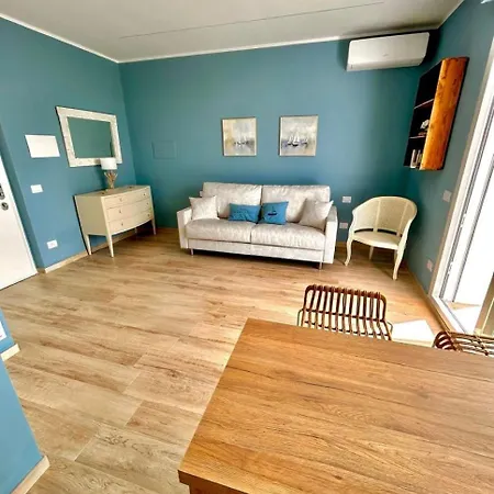 Primula Con Stupenda Terrazza Vista Mare